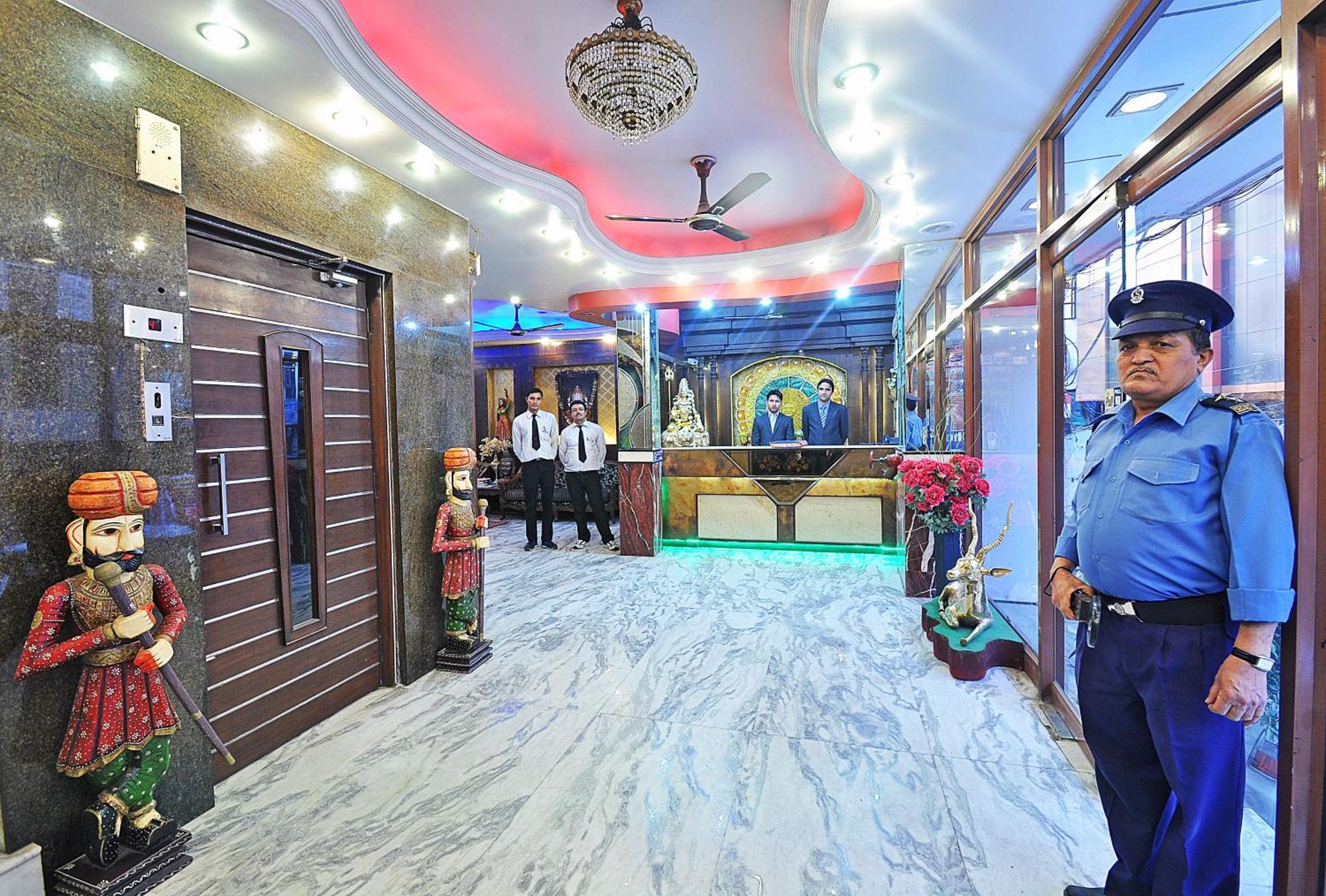 Hotel Shiva Intercontinental - New Delhi Railway Station - Paharganj 외부 사진
