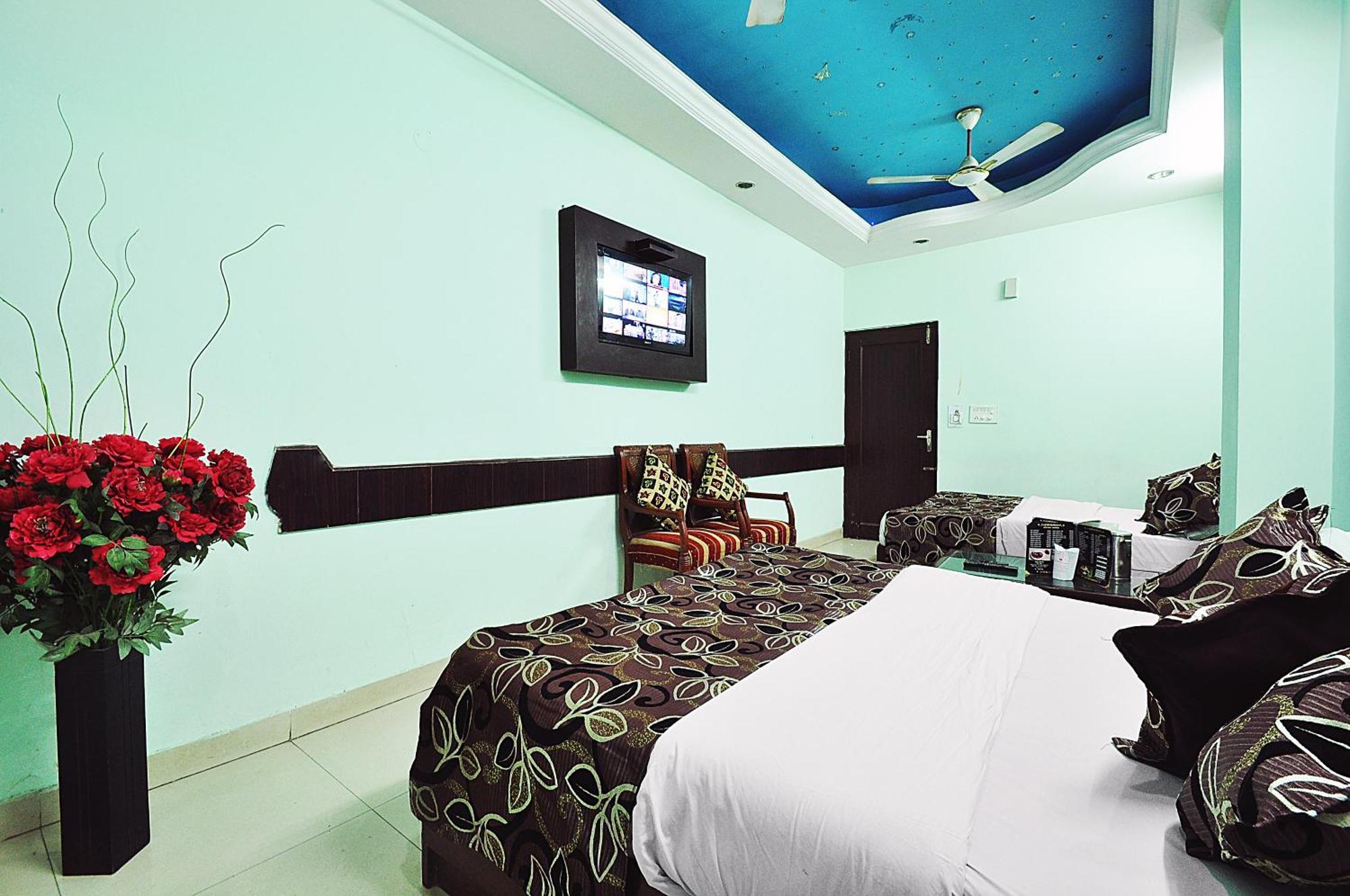 Hotel Shiva Intercontinental - New Delhi Railway Station - Paharganj 외부 사진