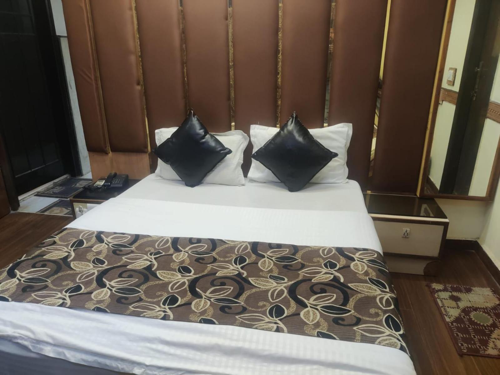 Hotel Shiva Intercontinental - New Delhi Railway Station - Paharganj 외부 사진