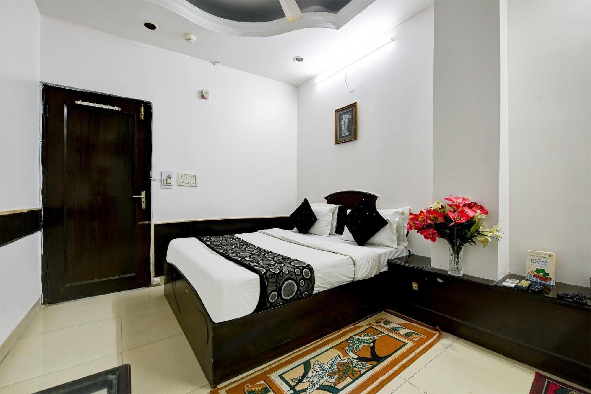 Hotel Shiva Intercontinental - New Delhi Railway Station - Paharganj 외부 사진