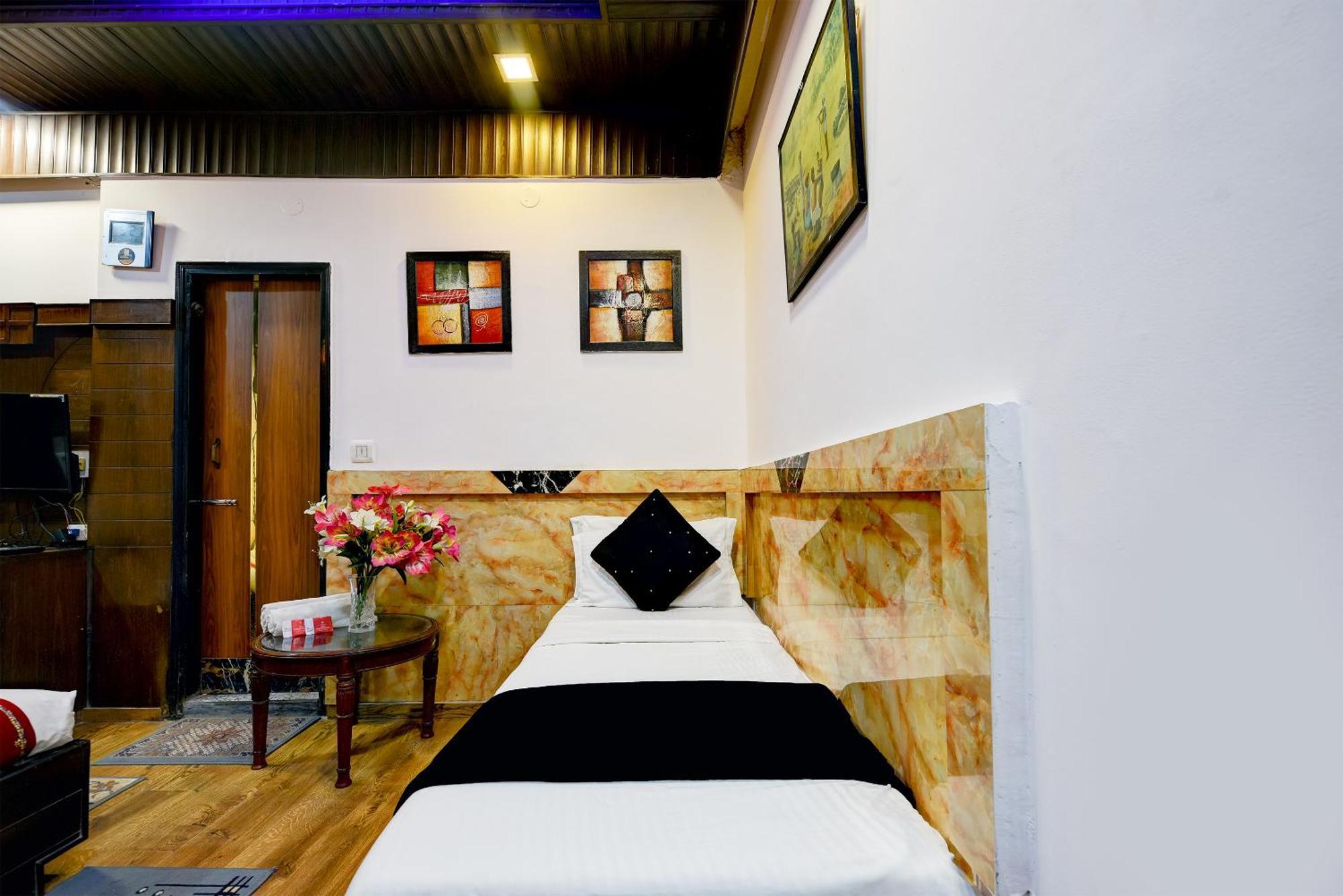 Hotel Shiva Intercontinental - New Delhi Railway Station - Paharganj 외부 사진